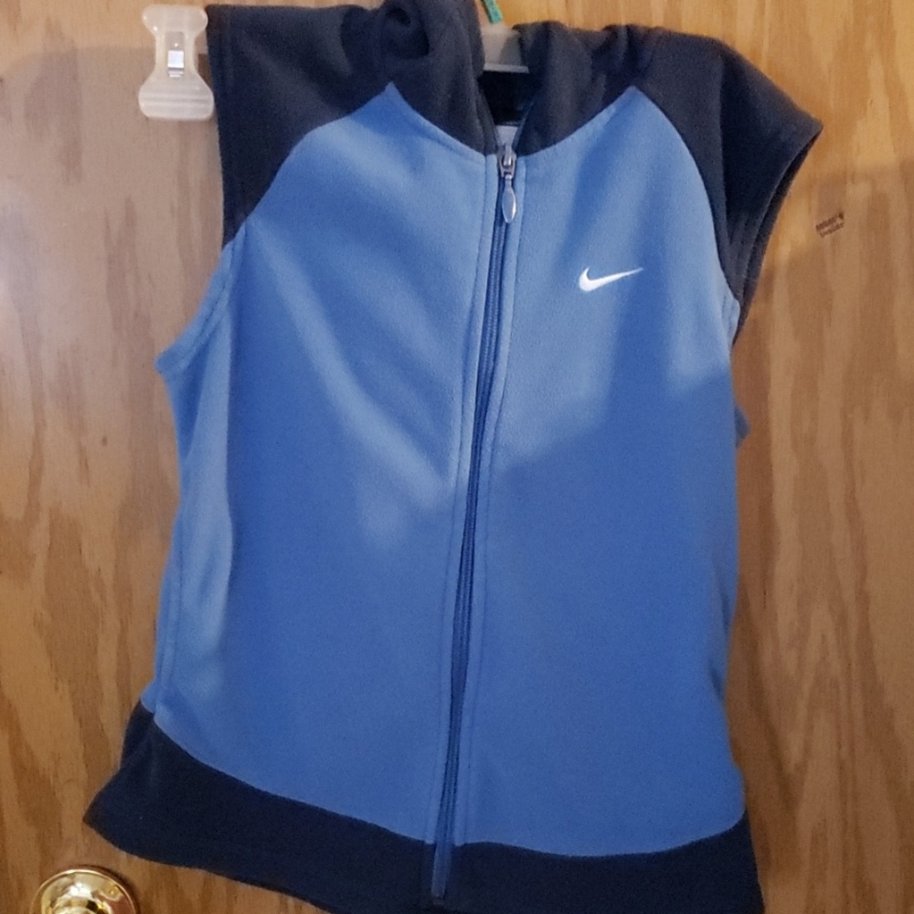 Vest - Picture 2 of 2
